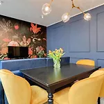 Old Town Powroznicza With Sauna & By Renters 格但斯克